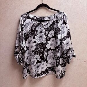 Talbots XLP Womens Black White Floral Print Feminine Casual Boat Neck Blouse